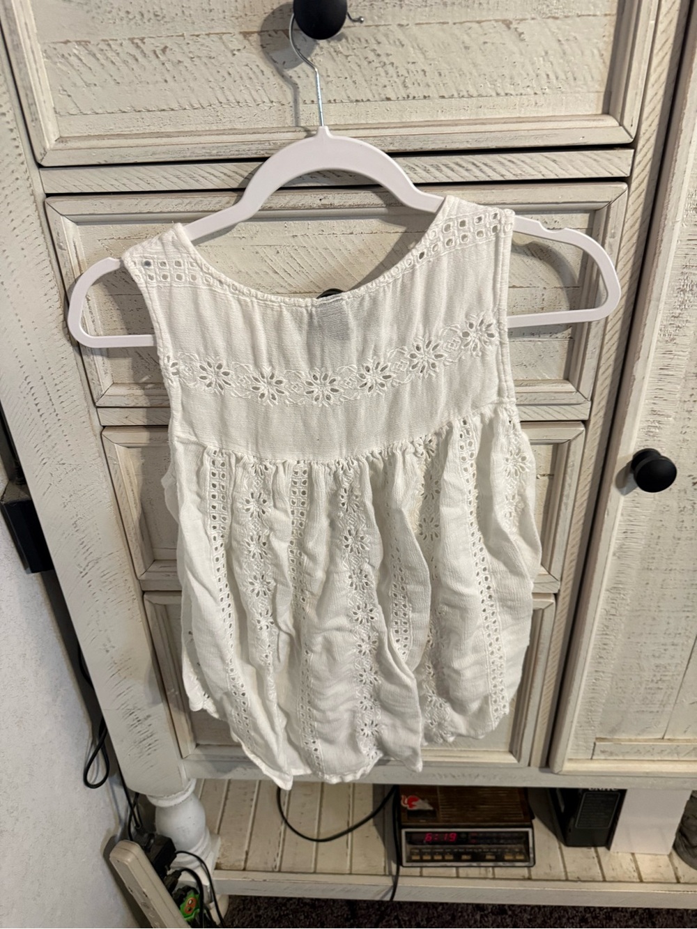 GAP White Eyelet Sleeveless Camisole